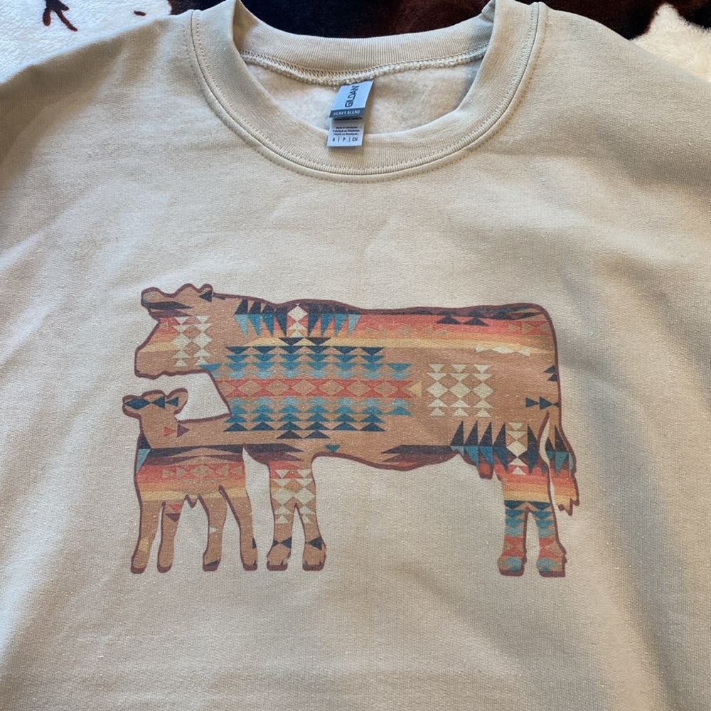 NWOT Aztec cow crewneck